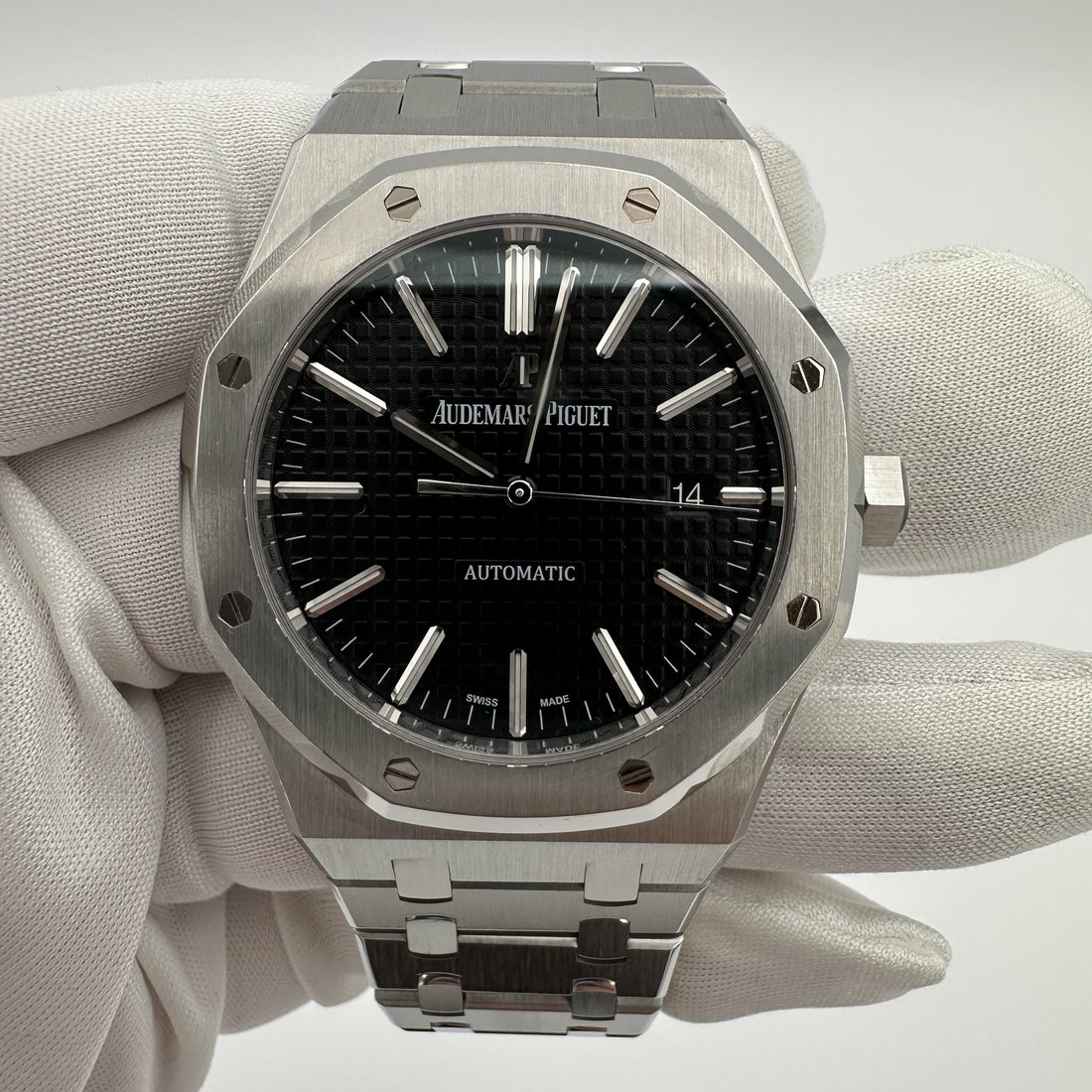 Audemars Piguet Royal Oak Selfwinding view 1